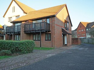 4 bedroom end of terrace house for sale in Newlyn Way, Port Solent, PO6