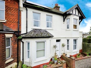4 bedroom end of terrace house for sale in Willingdon Road, Eastbourne, BN21