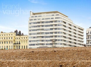 4 bedroom flat for sale in Kings Road, Brighton, East Sussex, BN1