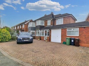 4 bedroom house for sale in Fernhill Road, Solihull, B92