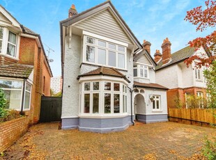 4 bedroom house for sale in Shirley Avenue, Southampton, Hampshire, SO15