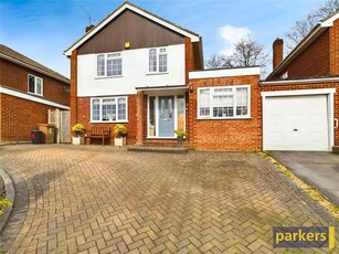 4 bedroom link detached house for sale in Bibury Close, Woodley, Reading, Berkshire, RG5