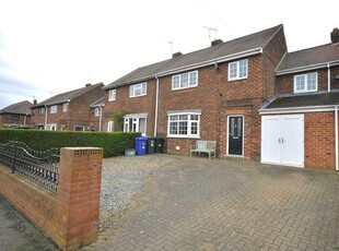 4 bedroom semi-detached house for sale in 38 Crown Road, DN11