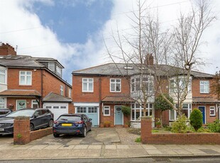 4 bedroom semi-detached house for sale in Belle Vue Avenue, Gosforth, Newcastle upon Tyne, NE3