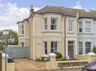 4 bedroom semi-detached house for sale in Cambridge Road, Worthing, BN11