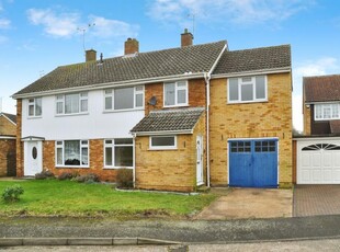 4 bedroom semi-detached house for sale in Copland Close, Great Baddow, Chelmsford, CM2