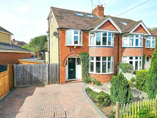 4 bedroom semi-detached house for sale in Fernbrook Road, Caversham Heights, RG4