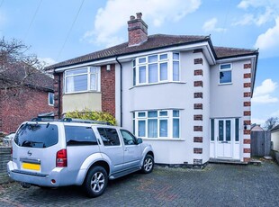 4 bedroom semi-detached house for sale in Headington, Oxford, OX3