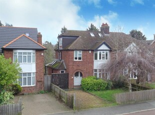 4 bedroom semi-detached house for sale in Histon Road, Cambridge, CB4