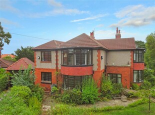 4 bedroom semi-detached house for sale in Leeds Road, Harrogate, North Yorkshire, HG2