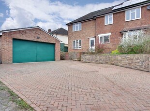 4 bedroom semi-detached house for sale in Pegs Green Close, Reading, RG30