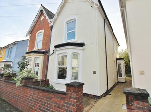 4 bedroom semi-detached house for sale in Queens Road, North End, PO2