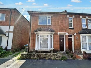 4 bedroom semi-detached house for sale in Southampton, SO15