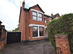 4 bedroom semi-detached house for sale in Stroud Road, Gloucester, Gloucestershire, GL1