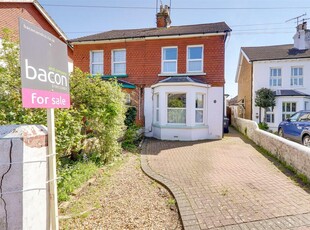 4 bedroom semi-detached house for sale in The Drive, Worthing, BN11