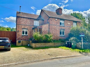 4 bedroom semi-detached house for sale in Upton Lane, Brookthorpe, Gloucester, GL4 0UT, GL4
