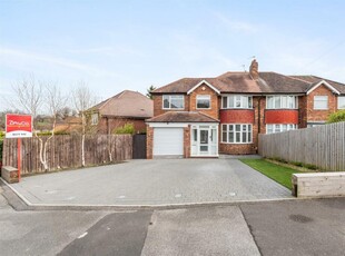 4 bedroom semi-detached house for sale in Wagon Lane, Solihull, B92