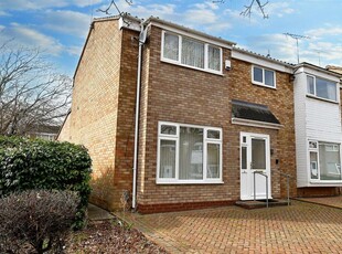 4 bedroom semi-detached house for sale in Wentworth Road, Off Gainsborough Drive, Sydenham, CV31