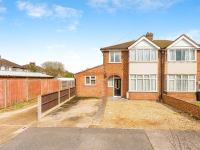 4 bedroom semi-detached house for sale in Winchester Road, Bedford, Bedfordshire, MK42