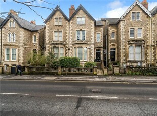 4 bedroom terraced house for sale in Bath Road, Old Town, Swindon, SN1
