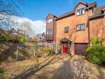 4 bedroom terraced house for sale in Gable Court, Hoole, Chester, CH2