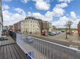 4 bedroom terraced house for sale in High Street, Portsmouth, Hampshire, PO1