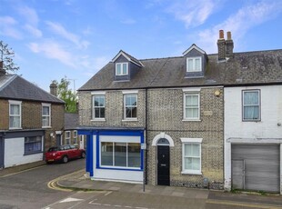 4 bedroom terraced house for sale in Norfolk Street, Cambridge, CB1