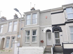 4 bedroom terraced house for sale in Oxford Avenue, Plymouth. Well Presented & Spacious 4 Bedroom Family Home in Peverell. , PL3