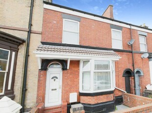 4 bedroom terraced house for sale in Waterloo Road, Burslem, Stoke-on-Trent, ST6