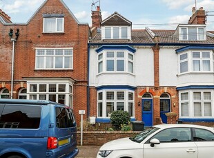 4 bedroom terraced house for sale in Waverley Avenue, Exeter, EX4