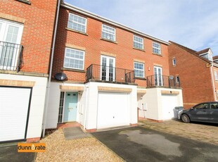 4 bedroom town house for sale in Royal Way, Baddeley Green, ST2