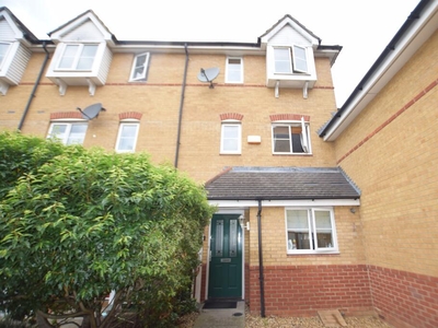 4 bedroom town house for sale in The Sidings, Bedford, MK42