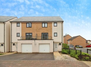 4 bedroom town house for sale in Willowherb Road, Emersons Green, Bristol, BS16