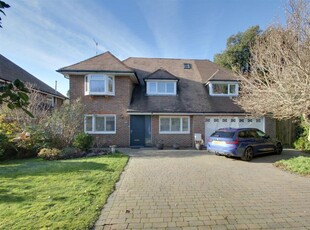 5 bedroom detached house for sale in Aldsworth Avenue, Goring-By-Sea, Worthing, BN12