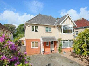5 bedroom detached house for sale in Bassett, Southampton, SO16