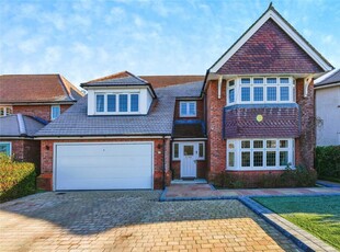 5 bedroom detached house for sale in Bridge Keepers Way, Hardwicke, Gloucester, Gloucestershire, GL2