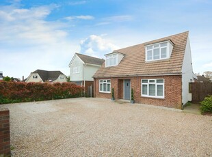 5 bedroom detached house for sale in Chignal Road, Chelmsford, Essex, CM1