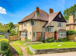 5 bedroom detached house for sale in Clarence Road, St. Albans, Hertfordshire, AL1
