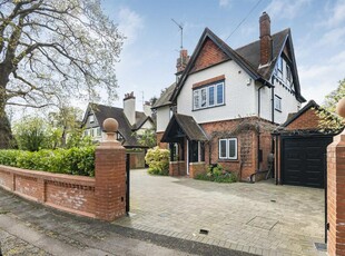 5 bedroom detached house for sale in Darell Road, Caversham Heights, Reading, RG4