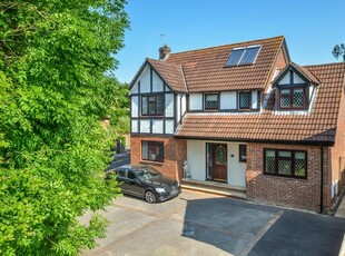 5 bedroom detached house for sale in Drayton, Hampshire, PO6