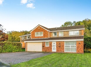 5 bedroom detached house for sale in Fairlawn, SWINDON, SN3