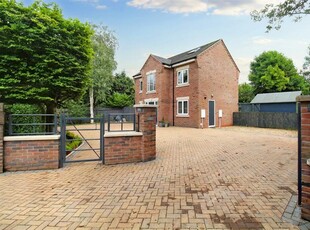 5 bedroom detached house for sale in Leek New Road, Stockton Brook, ST9