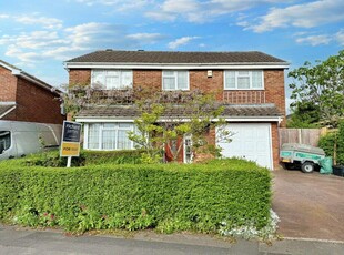 5 bedroom detached house for sale in Liskeard Way, Freshbrook, Swindon, SN5