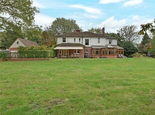 5 bedroom detached house for sale in Manor Road, Bexley, Kent, DA5