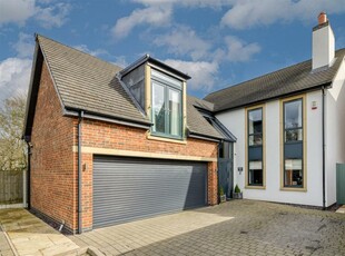 5 bedroom detached house for sale in Quarndon Heights, Allestree, Derby, DE22