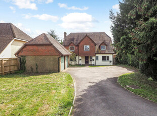 5 bedroom detached house for sale in Quarry Road, Winchester, SO23