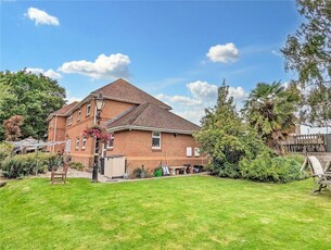 5 bedroom detached house for sale in School Lane, Poole, BH15