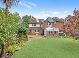 5 bedroom detached house for sale in Shinfield Road, Reading, RG2