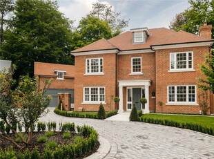 5 bedroom detached house for sale in St Catherines Place, Sleepers Hill, Winchester, Hampshire, SO22