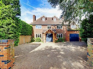 5 bedroom detached house for sale in The Granary, Darell Road, Caversham Heights, Reading, RG4